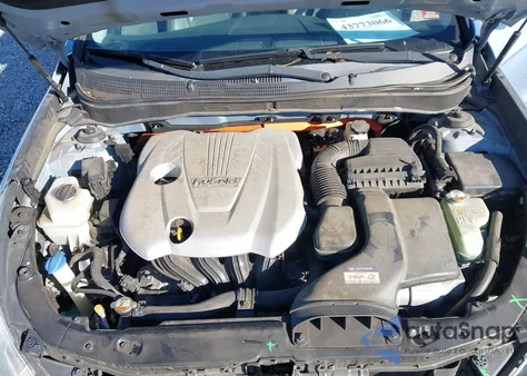 2013 Hyundai Sonata Hybrid Limited z USA, uszkodzony, nr VIN KMHEC4A47DA094380